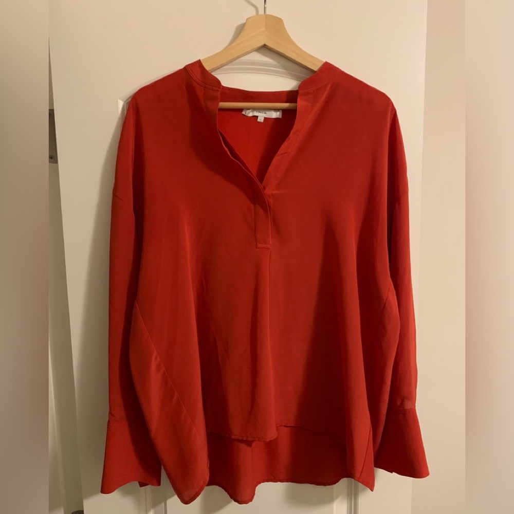 VINCE Small Silk Blouse Collar Popover in Adobe Red